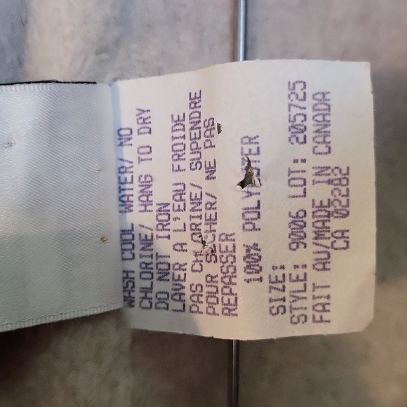 Vancouver Cream Pullover Fleece - Picture 8 of 9